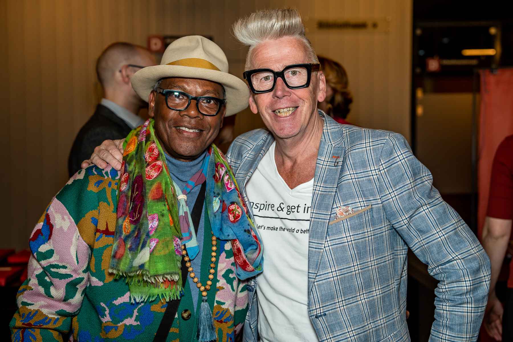 Foto boeklancering BUSINESS SUCCES met een smile www.company-optimizer.nl 112 Foto boeklancering BUSINESS SUCCES met een smile www.company-optimizer.nl 112