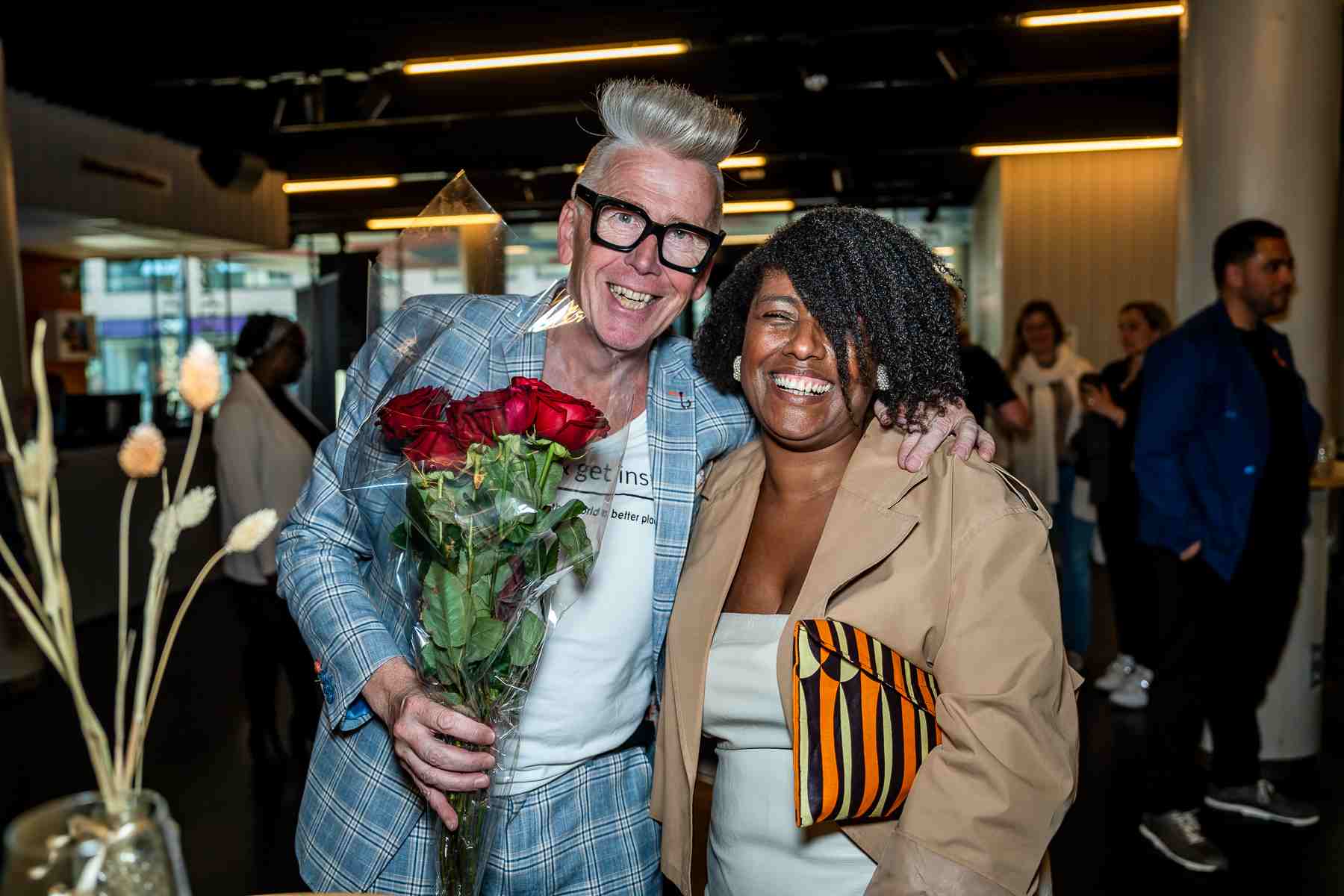 Foto boeklancering BUSINESS SUCCES met een smile www.company-optimizer.nl 150 v2 Foto boeklancering BUSINESS SUCCES met een smile www.company-optimizer.nl 150 v2