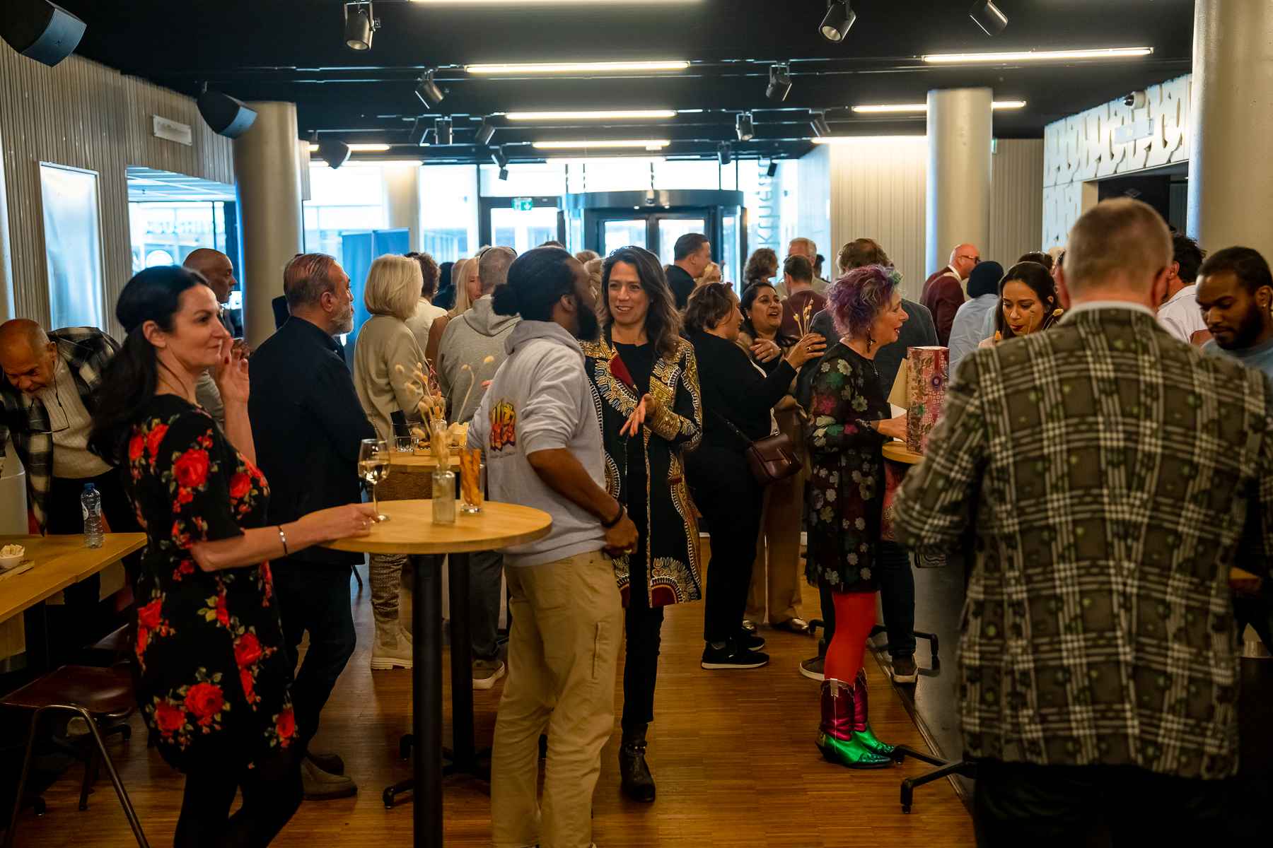 Foto boeklancering BUSINESS SUCCES met een smile www.company-optimizer.nl 84 Foto boeklancering BUSINESS SUCCES met een smile www.company-optimizer.nl 84