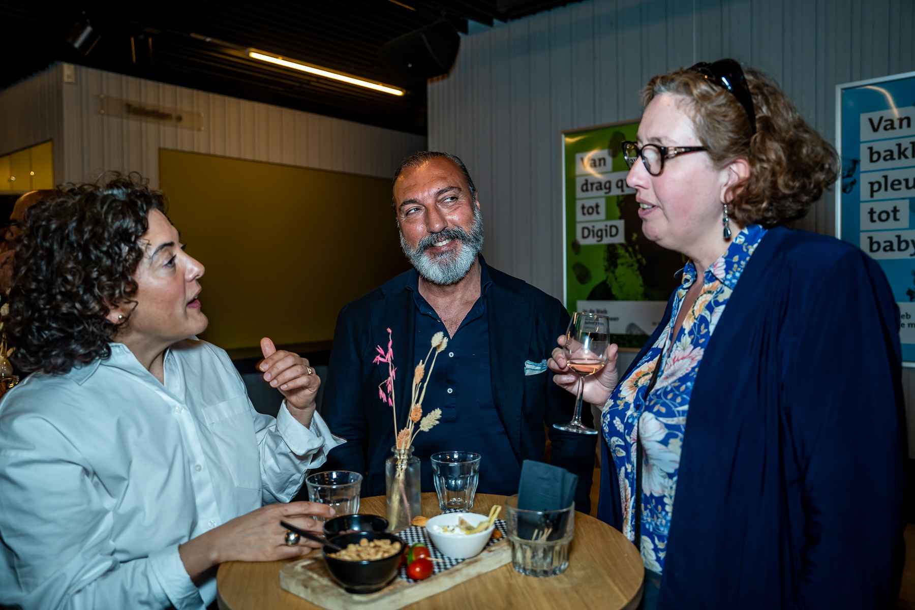 Foto boeklancering BUSINESS SUCCES met een smile www.company-optimizer.nl 96 Foto boeklancering BUSINESS SUCCES met een smile www.company-optimizer.nl 96